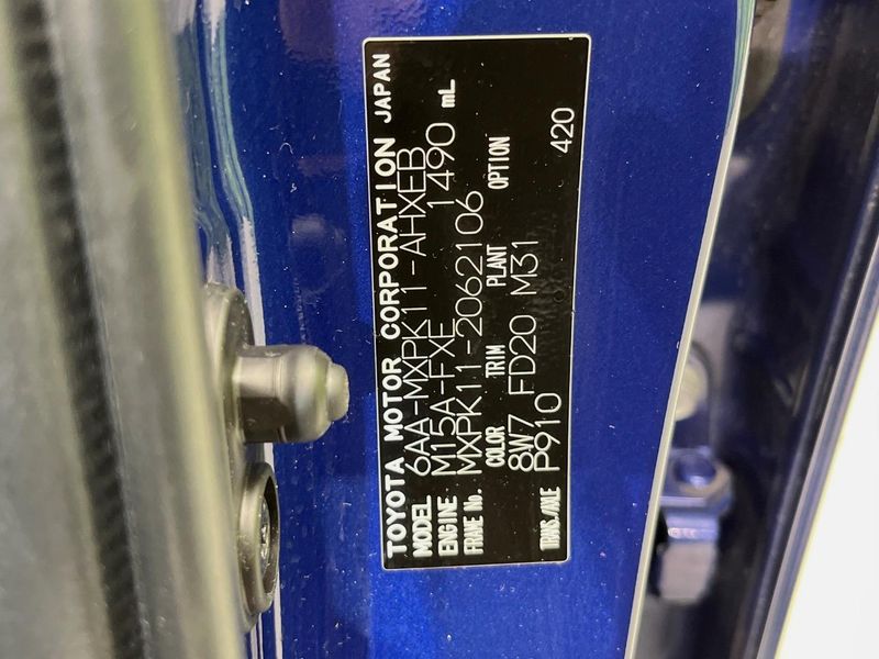 2022 Toyota Aqua 6AA-MXPK11 (UW-6a9b899e404b2)[1]