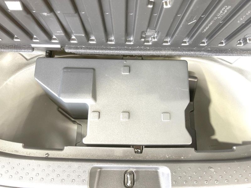 2022 Toyota Sienta 6AA-MXPL10G (UW-6a9b89a3264b1)[10]
