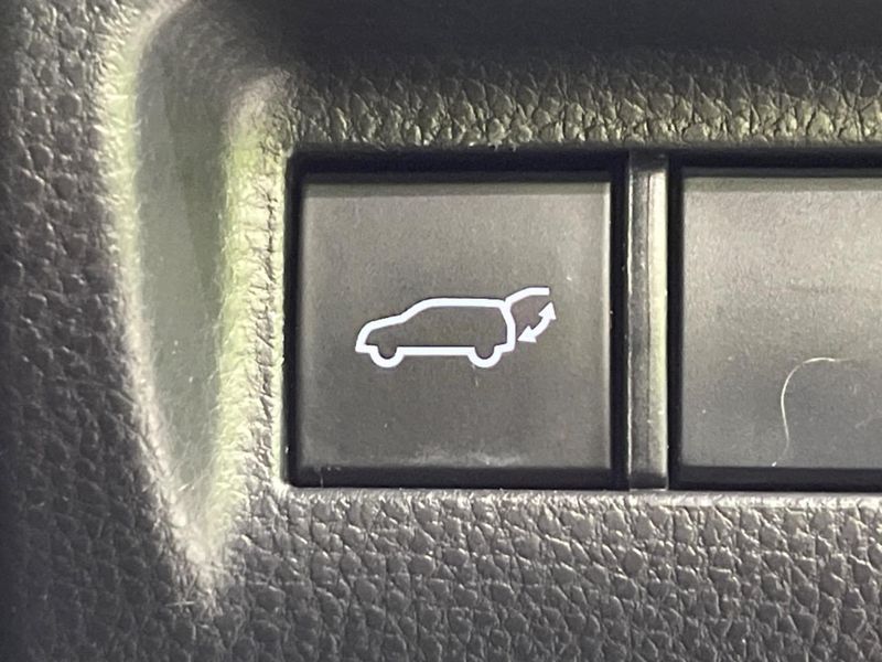 2021 Toyota Harrier 6BA-MXUA80 (UW-6a9b89b282569)[19]