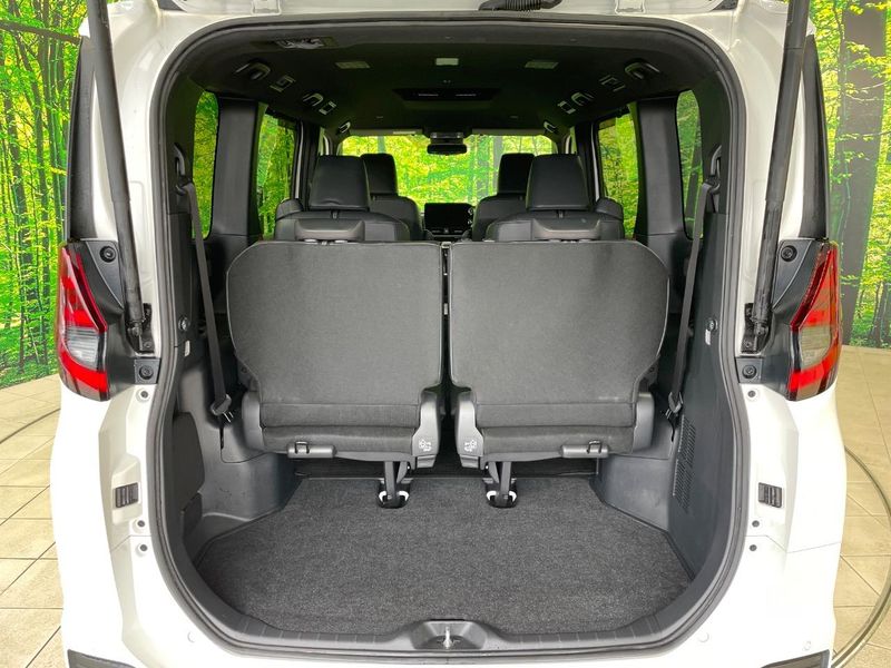 2023 Toyota Noah 6BA-MZRA90W (UW-6a9b89ca94c83)[13]