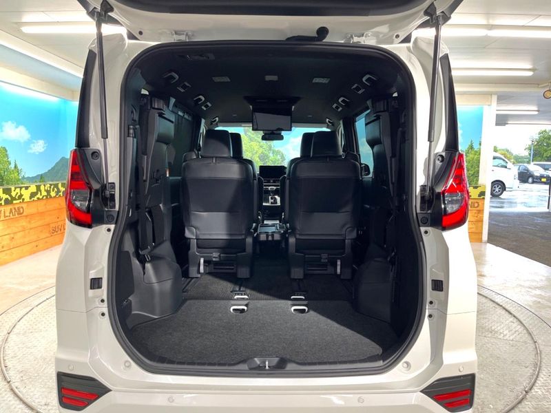 2023 Toyota Noah 6BA-MZRA90W (UW-6a9b89cf45e20)[10]