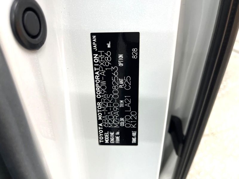 2023 Toyota Noah 6BA-MZRA90W (UW-6a9b89cf45e20)[1]