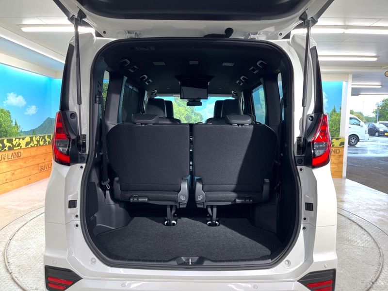 2023 Toyota Noah 6BA-MZRA90W (UW-6a9b89cf45e20)[11]