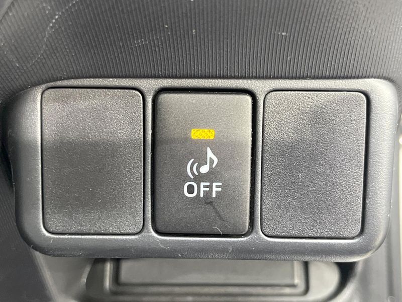 2015 Toyota Aqua DAA-NHP10 (UW-6a9b89dc80c85)[12]