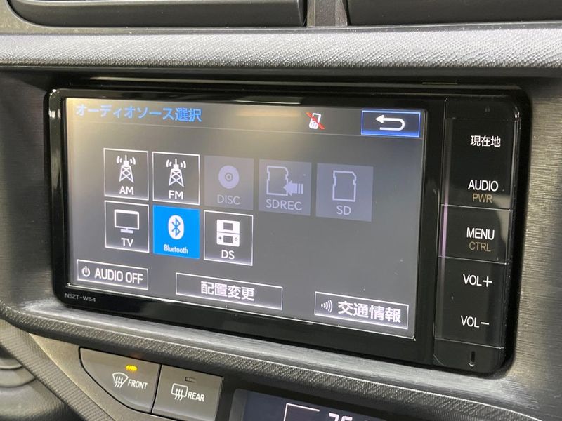 2015 Toyota Aqua DAA-NHP10 (UW-6a9b89dc80c85)[18]
