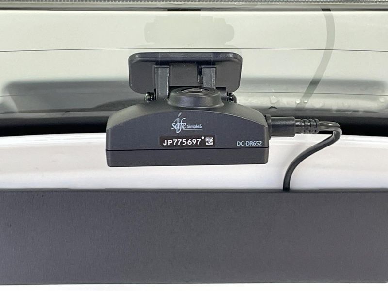 2015 Toyota Aqua DAA-NHP10 (UW-6a9b89e30bf4d)[12]