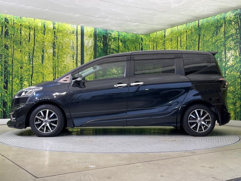 2017 Toyota Sienta DAA-NHP170G (UW-6a9b89edd86ca)[8]