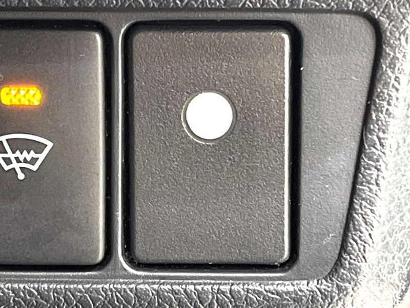 2014 Toyota Corolla Fielder DAA-NKE165G (UW-6a9b89f0b03fa)[10]