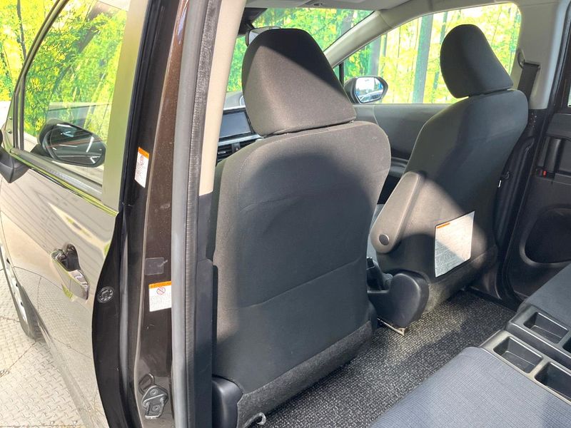 2015 Toyota Sienta DBA-NSP170G (UW-6a9b89f33f7a9)[21]