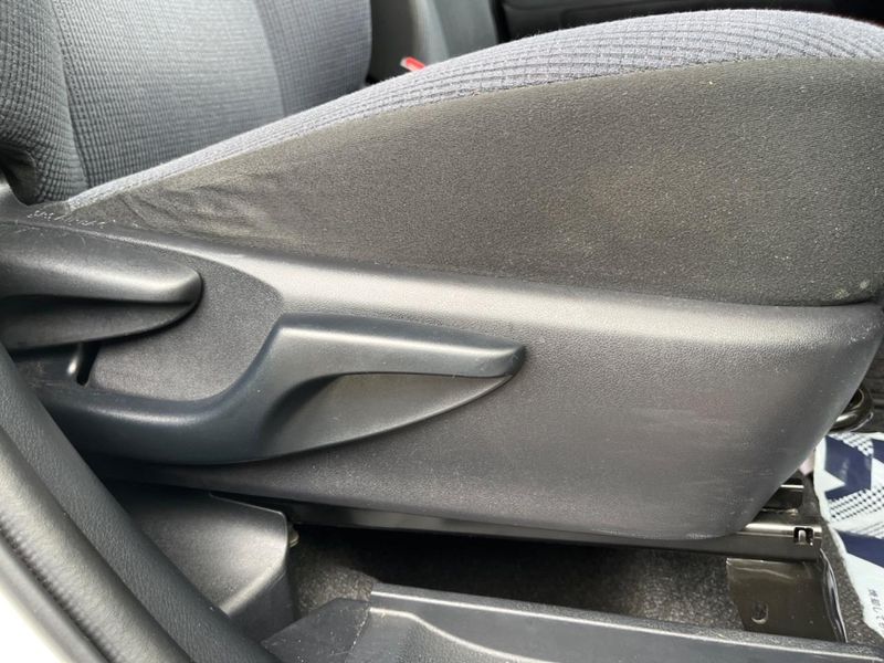 2015 Toyota Sienta DBA-NSP170G (UW-6a9b89f381e8e)[12]