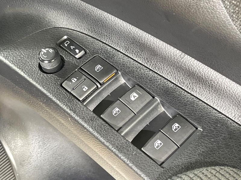 2021 Toyota Sienta 5BA-NSP170G (UW-6a9b89fb30e63)[9]