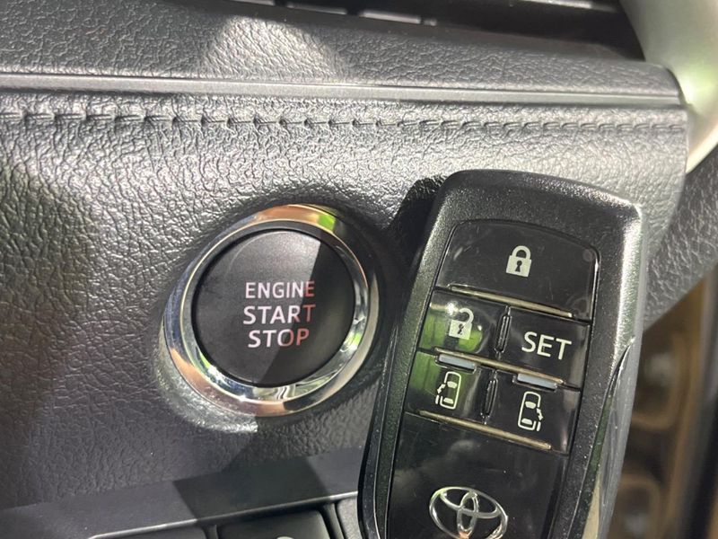 2021 Toyota Sienta 5BA-NSP170G (UW-6a9b89fb30e63)[13]