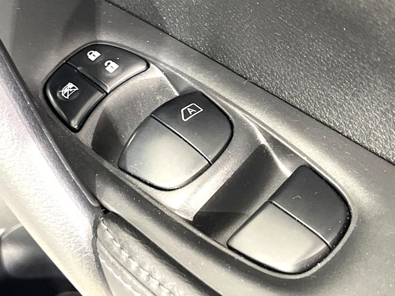 2015 Nissan X-Trail DBA-NT32 (UW-6a9b8a00a0158)[25]
