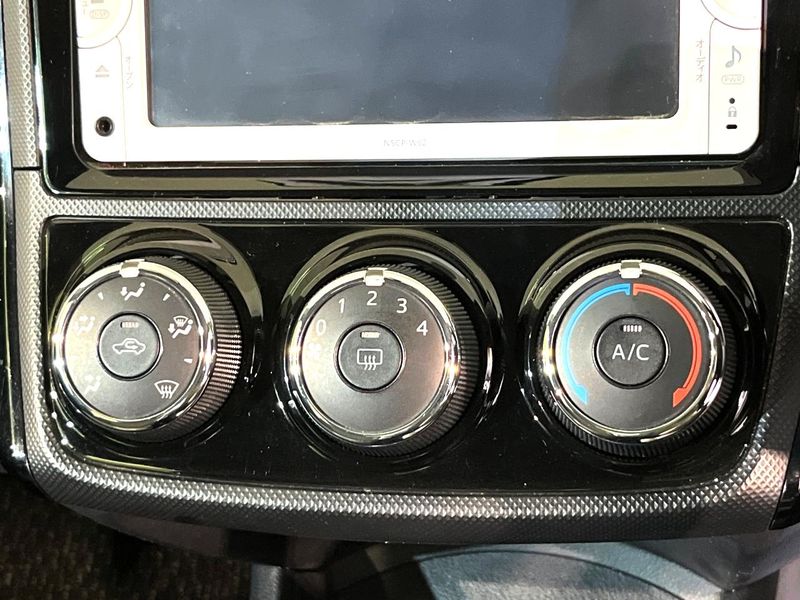 2012 Toyota Corolla Axio DBA-NZE164 (UW-6a9b8a03e035f)[12]