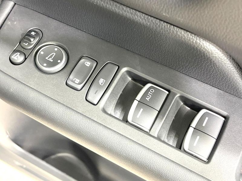 2024 Honda Step Wagon 6AA-RP8 (UW-6a9b8a13e1ba4)[9]