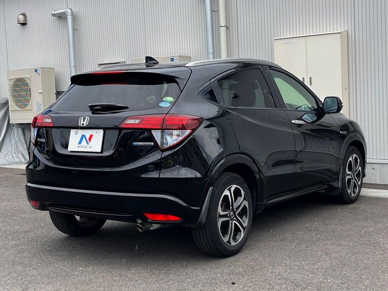 2016 Honda Vezel DAA-RU3 (UW-6a9b8a19861a0)[24]