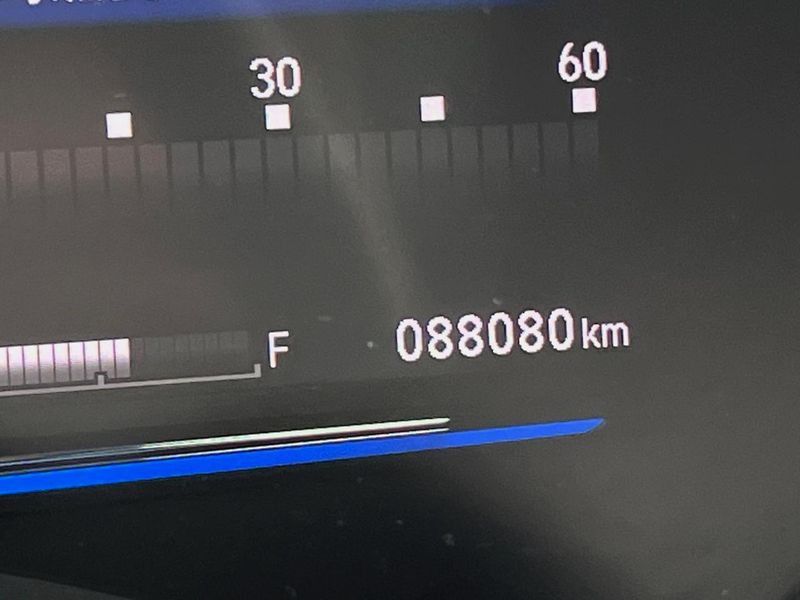 2016 Honda Vezel DAA-RU3 (UW-6a9b8a19861a0)[2]