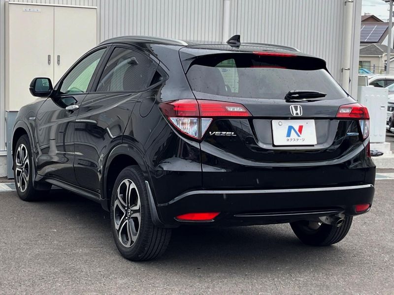 2016 Honda Vezel DAA-RU3 (UW-6a9b8a19861a0)[26]
