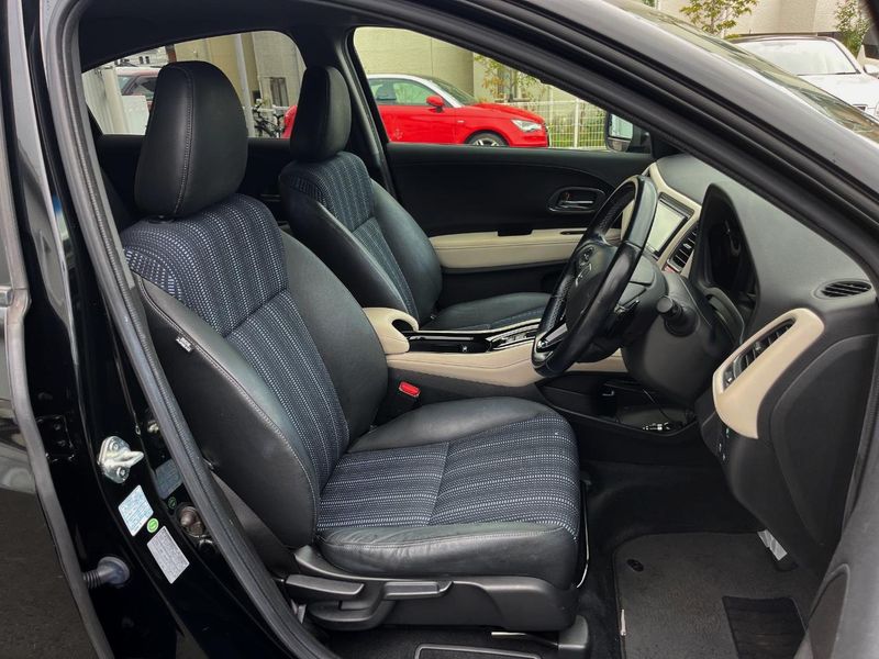 2016 Honda Vezel DAA-RU3 (UW-6a9b8a19861a0)[17]