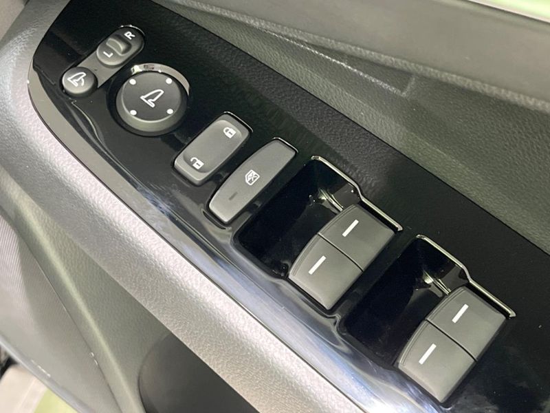 2023 Honda Vezel 6AA-RV5 (UW-6a9b8a24338e3)[17]