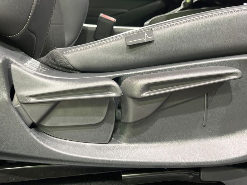 2023 Honda Vezel 6AA-RV5 (UW-6a9b8a24338e3)[18]