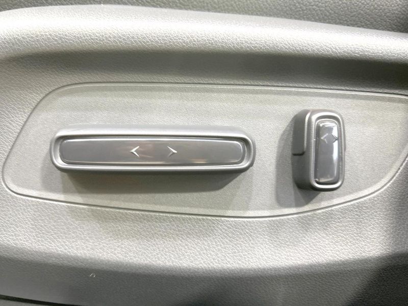 2023 Honda ZR-V 6AA-RZ4 (UW-6a9b8a2e88880)[25]