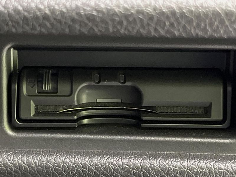 2018 Nissan X-Trail DBA-T32 (UW-6a9b8a4edf752)[12]