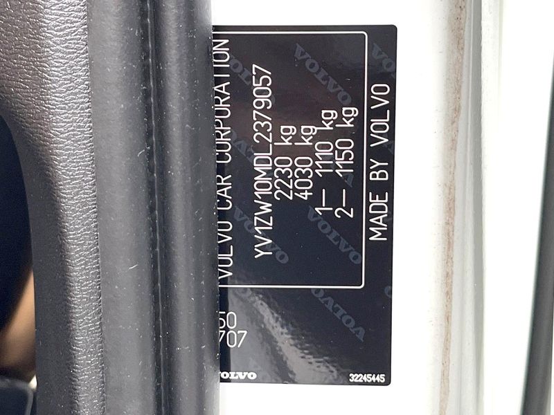 2020 Volvo V60 DBA-ZB420 (UW-6a9b8aa36e29e)[0]