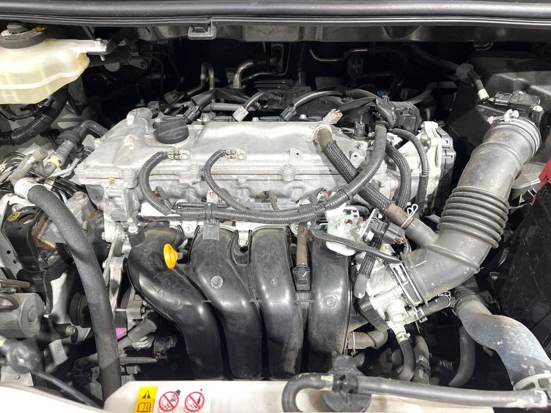 2017 Toyota Esquire DBA-ZRR80G (UW-6a9b8ab915731)[26]