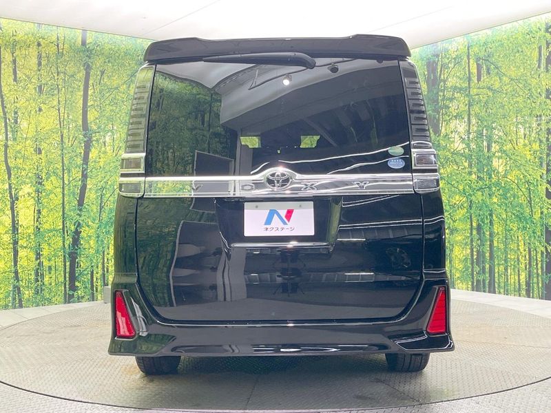 2018 Toyota Voxy DBA-ZRR80W (UW-6a9b8abaad57f)[26]
