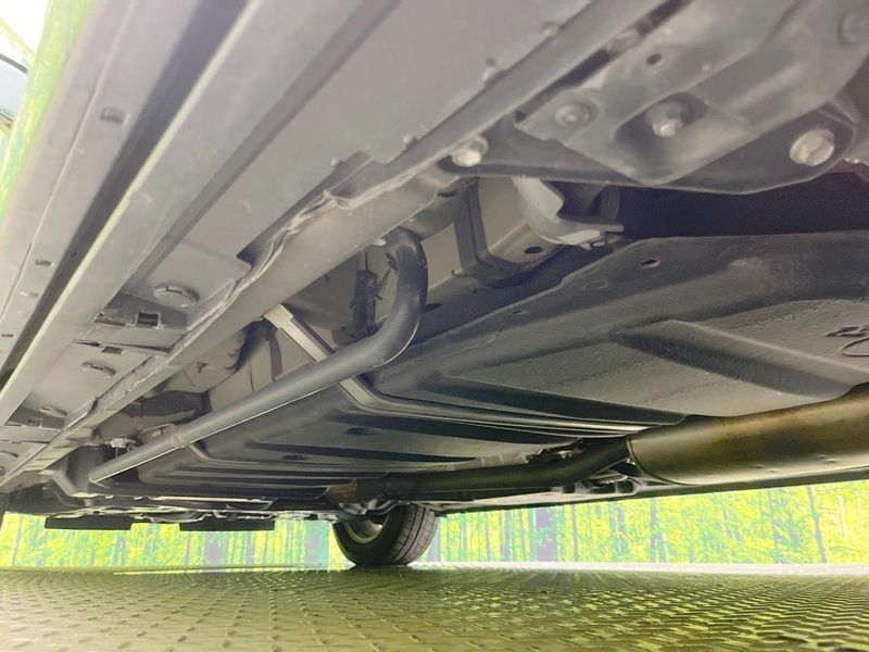 2018 Toyota Voxy DBA-ZRR80W (UW-6a9b8abaad57f)[19]
