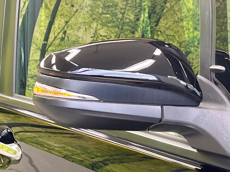 2019 Toyota Noah DBA-ZRR80W (UW-6a9b8abde86f0)[15]