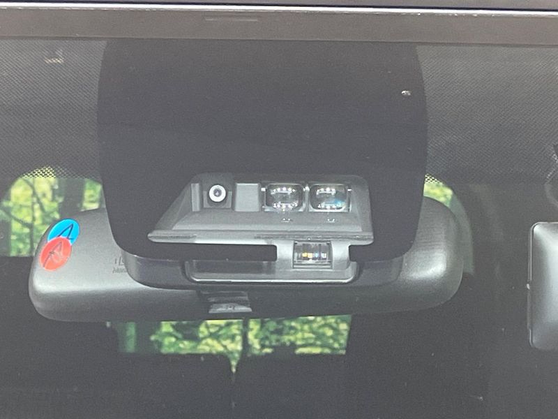 2019 Toyota Voxy DBA-ZRR85W (UW-6a9b8ac51af83)[4]