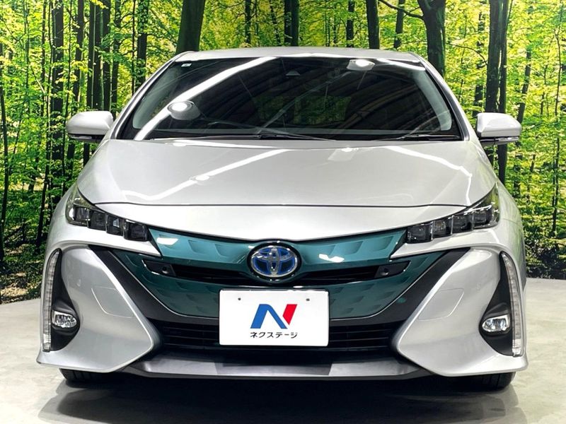 2017 Toyota Prius PHV DLA-ZVW52 (UW-6a9b8ae92c519)[12]