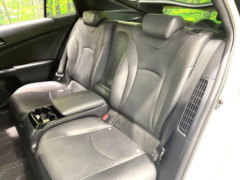 2017 Toyota Prius PHV DLA-ZVW52 (UW-6a9b8ae92c519)[17]