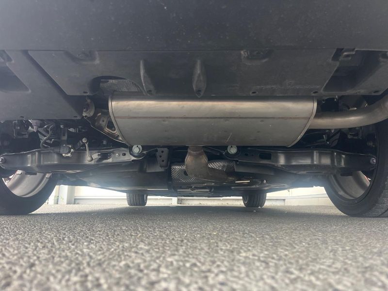2017 Toyota Prius PHV DLA-ZVW52 (UW-6a9b8ae982463)[4]