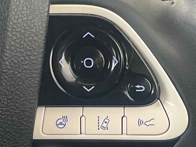 2017 Toyota Prius PHV DLA-ZVW52 (UW-6a9b8ae982463)[20]