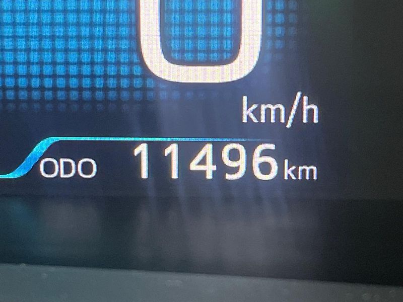 2017 Toyota Prius PHV DLA-ZVW52 (UW-6a9b8ae982463)[2]