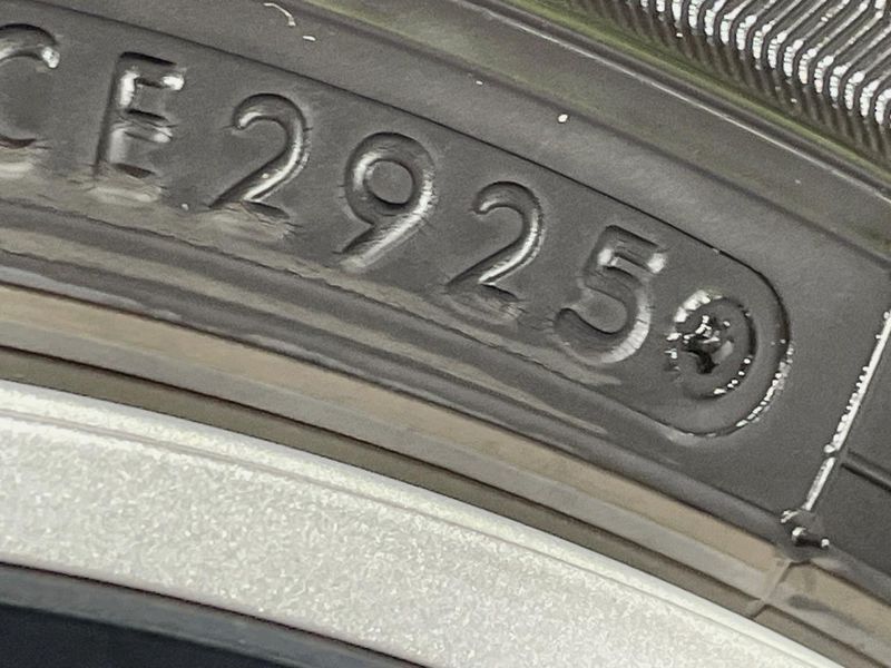 2018 Toyota Prius PHV DLA-ZVW52 (UW-6a9b8aea835a5)[5]