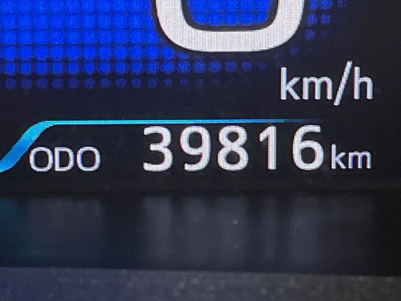 2018 Toyota Prius PHV DLA-ZVW52 (UW-6a9b8aea835a5)[2]