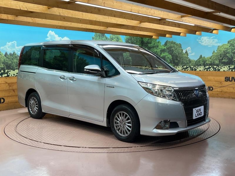 2016 Toyota Esquire DAA-ZWR80G (UW-6a9b8af53e996)[17]