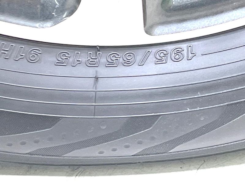 2019 Toyota Esquire DAA-ZWR80G (UW-6a9b8af83c7c3)[14]
