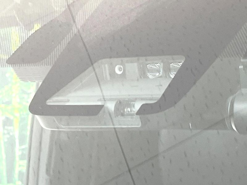 2019 Toyota Esquire DAA-ZWR80G (UW-6a9b8af83c7c3)[19]