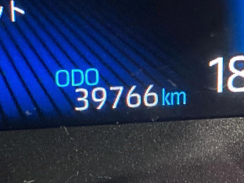 2022 Toyota Voxy 6AA-ZWR90W (UW-6a9b8afadbafa)[2]