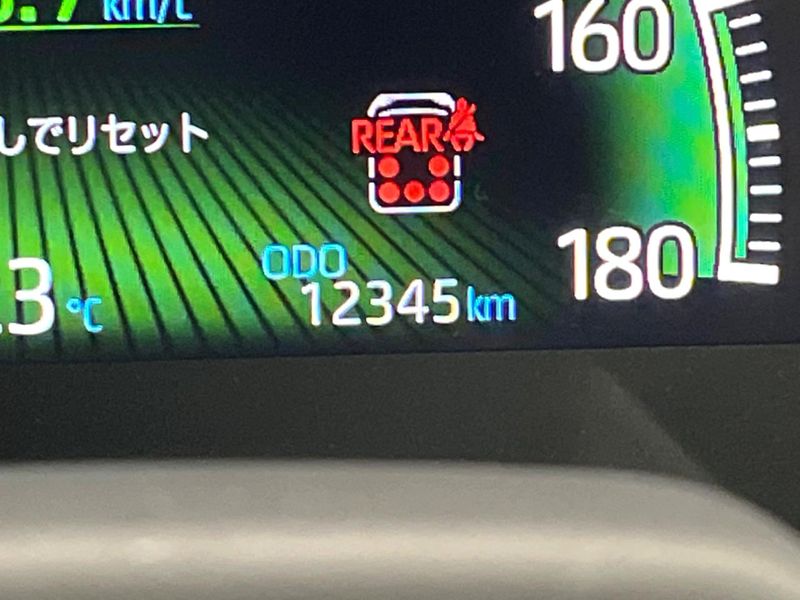 2022 Toyota Voxy 6AA-ZWR90W (UW-6a9b8afd81fd8)[2]