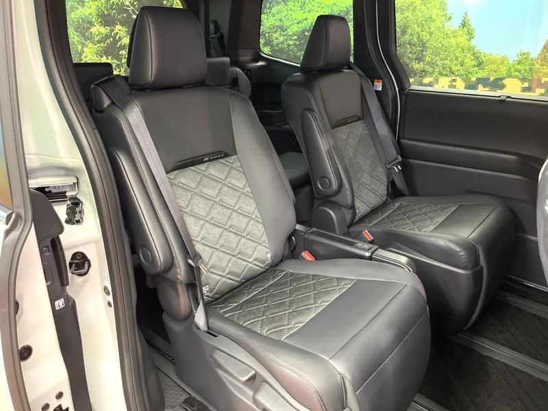 2026 Toyota Voxy 6AA-ZWR90W (UW-6a9b8b09c3d5e)[8]