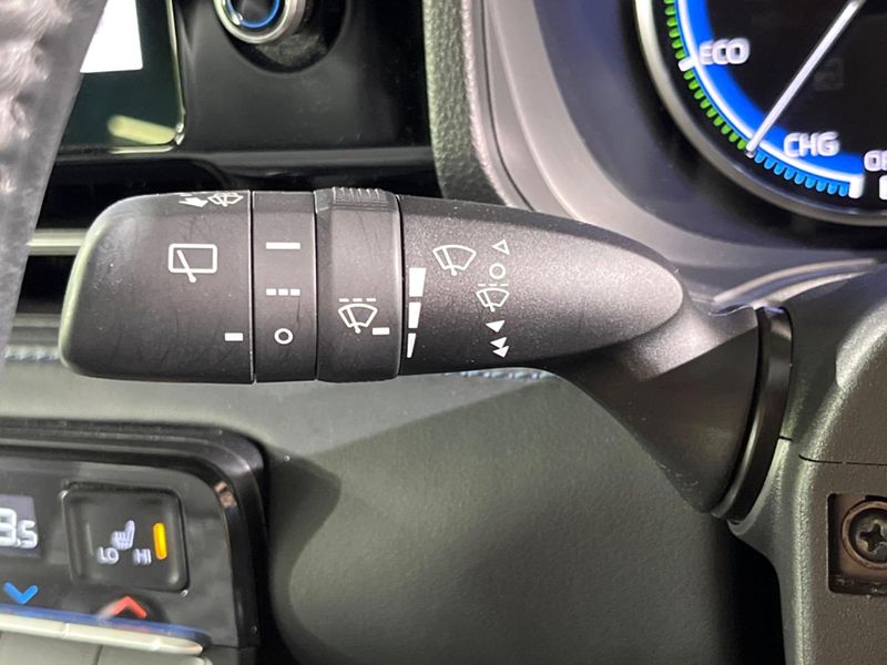 2022 Toyota Voxy 6AA-ZWR90W (UW-6a9b8b0a9a5b4)[17]