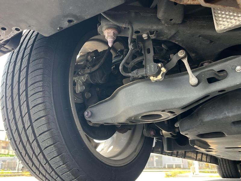 2018 Toyota C-HR DAA-ZYX10 (UW-6a9b8b10e14cb)[15]