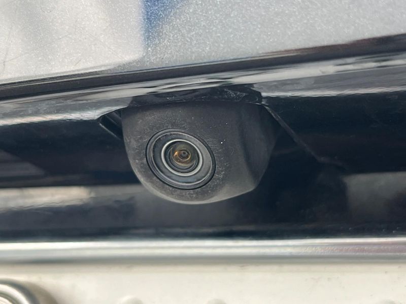 2018 Toyota C-HR DAA-ZYX10 (UW-6a9b8b10e14cb)[12]