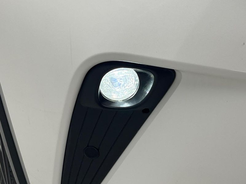 2020 Toyota C-HR 6AA-ZYX11 (UW-6a9b8b125853e)[11]